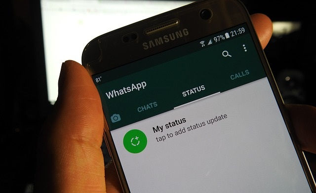 Cara Menyembunyikan Status Online dan Menulis di WhatsApp